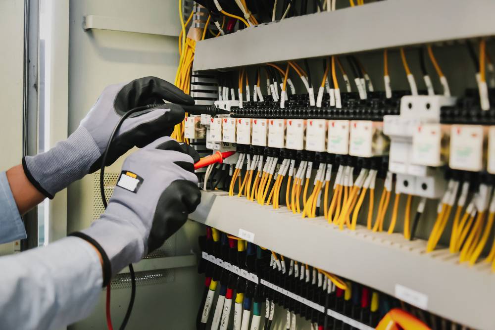 Électricien à Poix-du-Nord